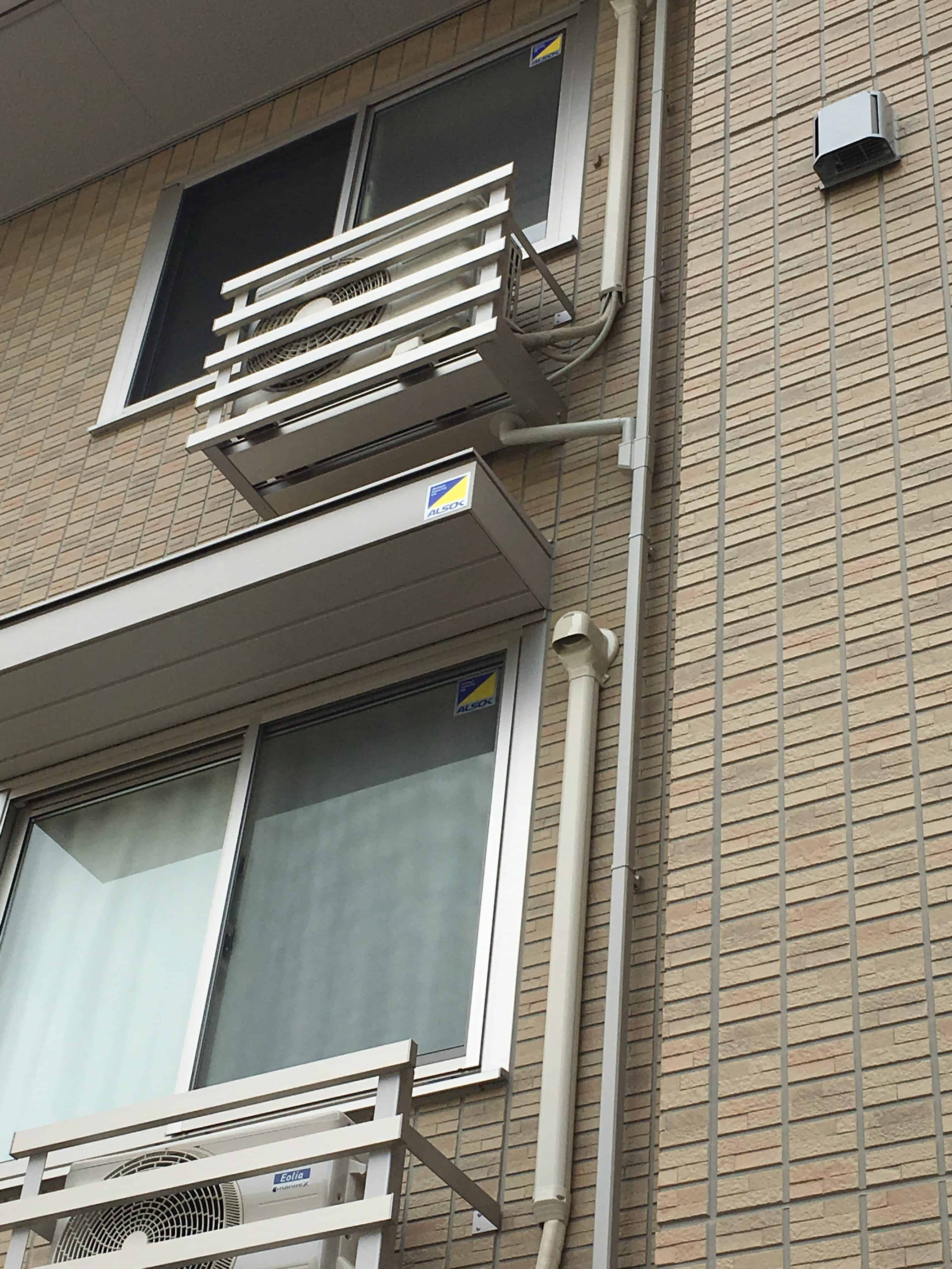 北九州小倉北区にて。新発見！ダイワハウスアパートのエアコン室外機専用ベランダに適しているエアコンは？